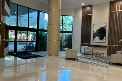 Condo in Aventura: photo 1 of 29