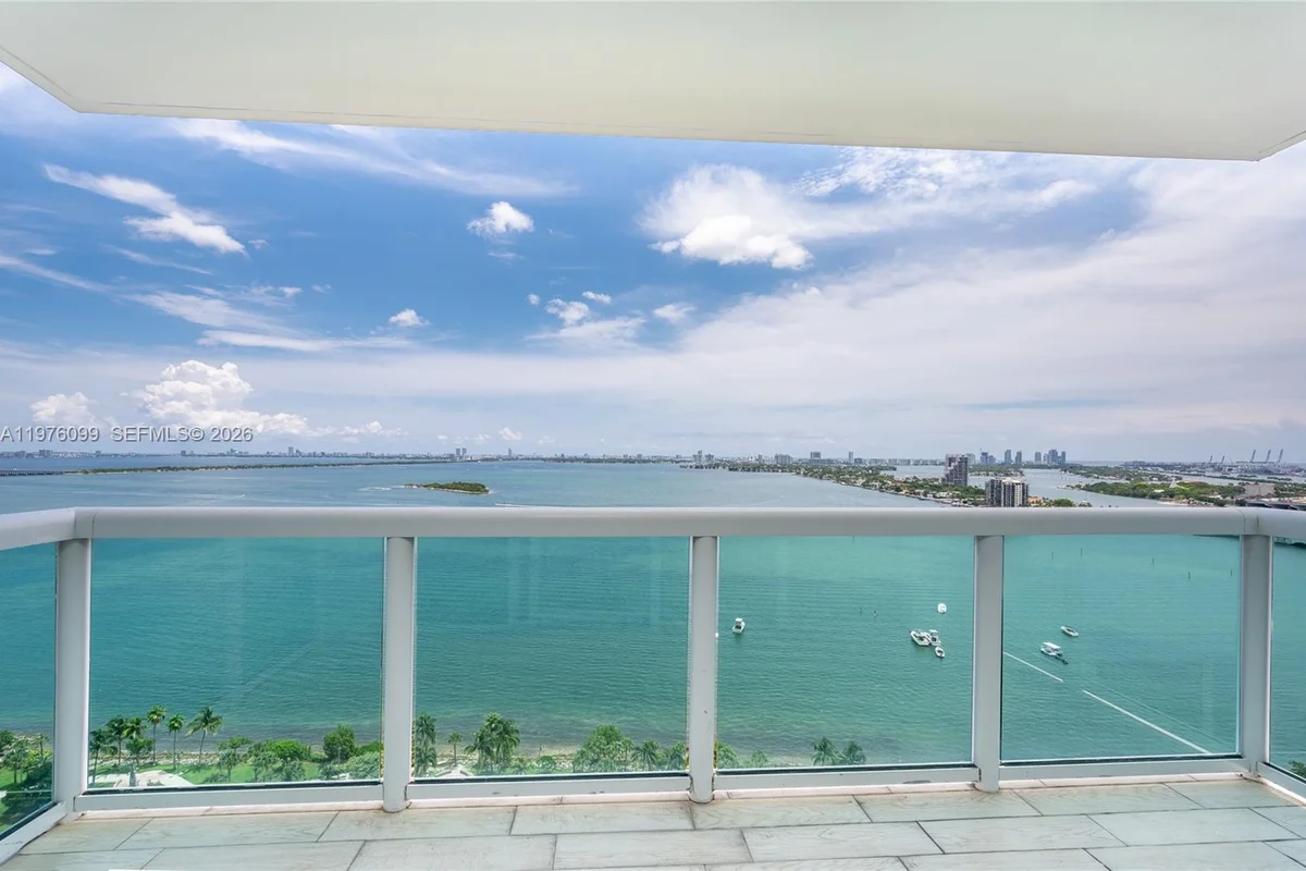 1800 N Bayshore Dr #2503, Miami: photo 1 of 33