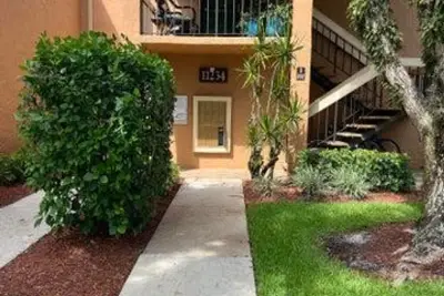 11234 Green Lake Dr #102, Boynton Beach: photo 1 of 15