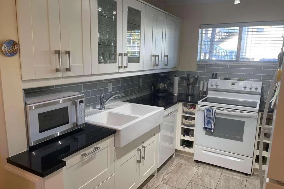 2566 S Garden Dr #108, Lake Worth: photo 1 of 19