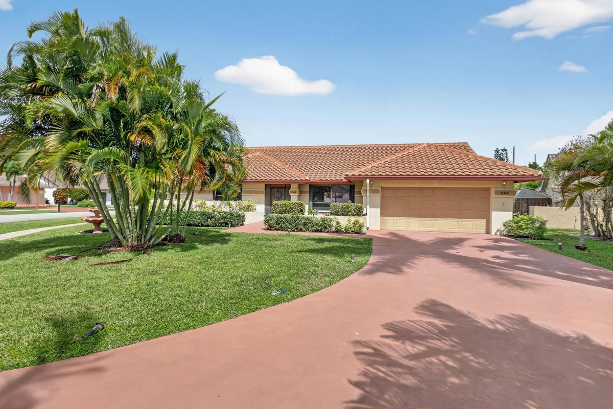 9362 Laurel Green Dr, Boynton Beach: photo 1 of 31