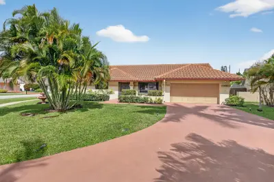 9362 Laurel Green Dr, Boynton Beach: photo 1 of 31
