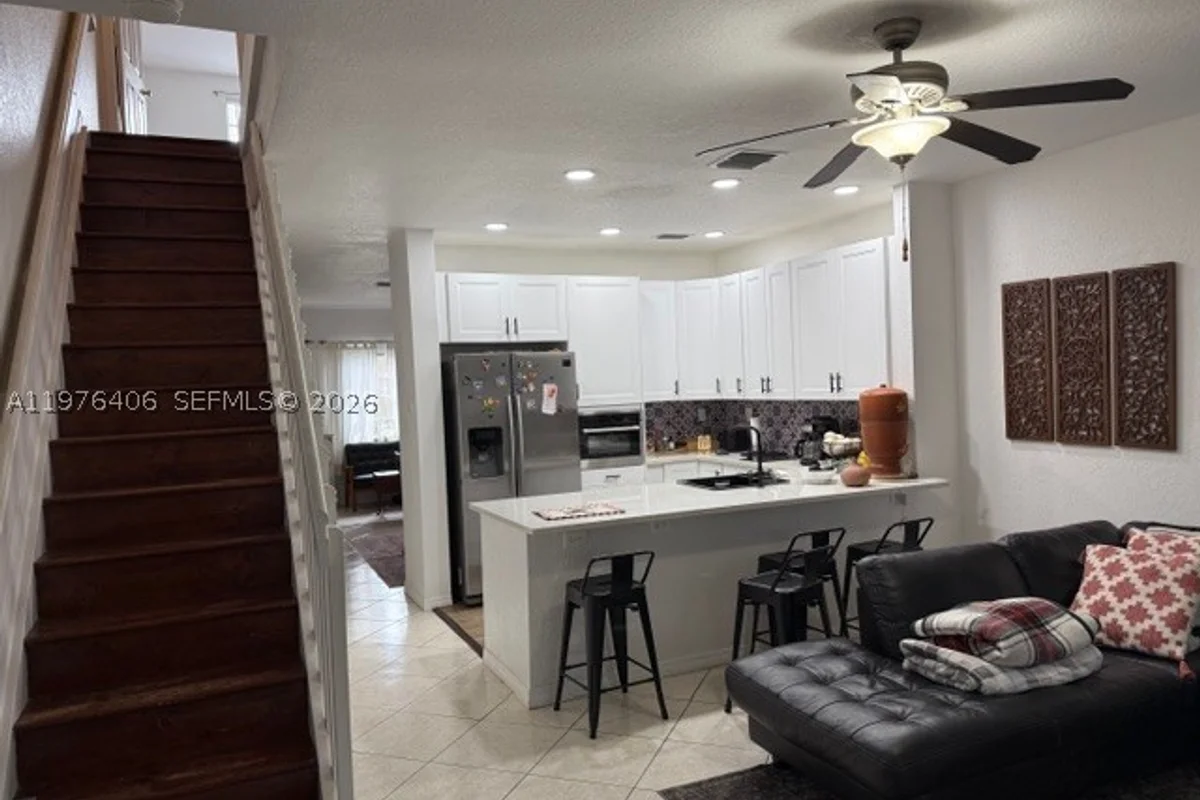 5737 NW 114th Path #113, Doral: photo 1 of 25