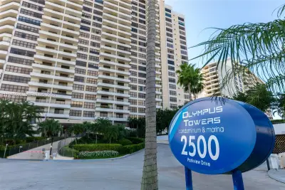 2500 Parkview Dr #1121, Hallandale Beach: photo 1 of 39