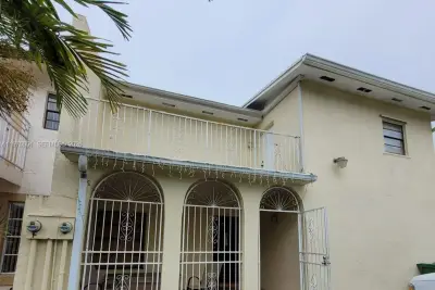 10932 SW 25th St, Miami: photo 1 of 20