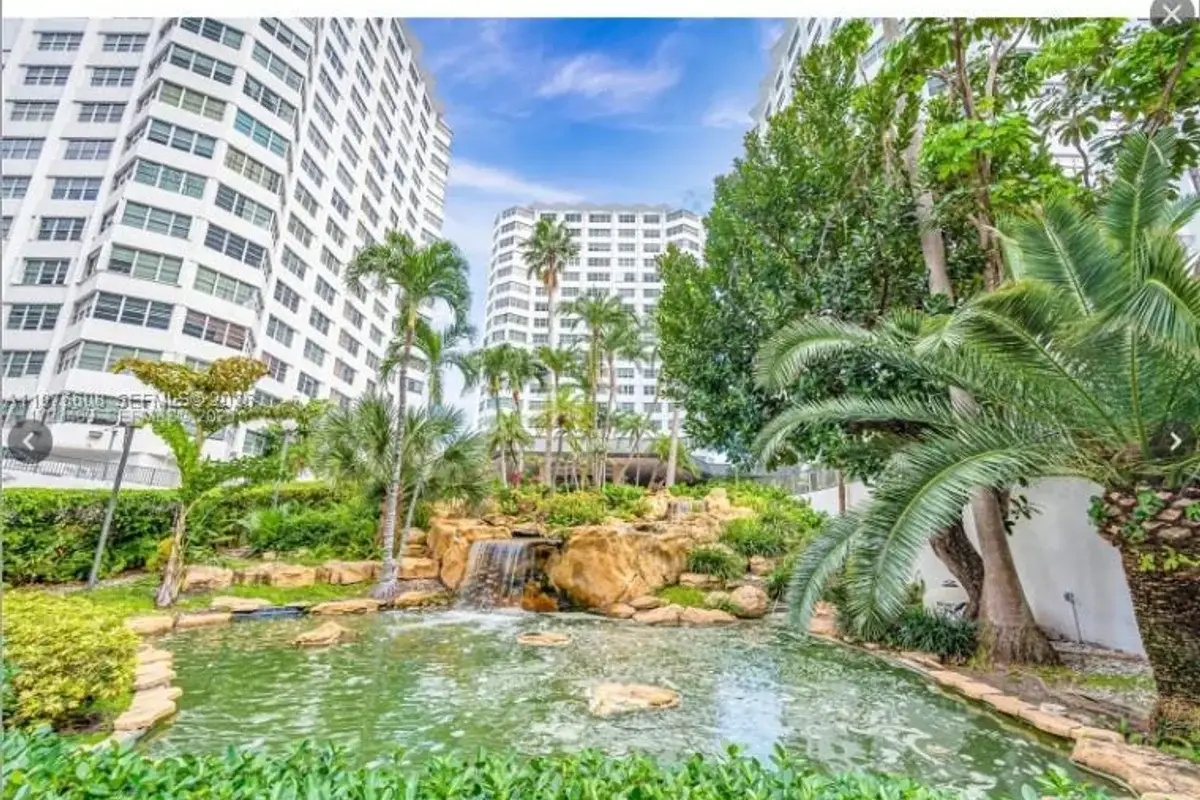 999 Brickell Bay Dr #2007, Miami: photo 1 of 25