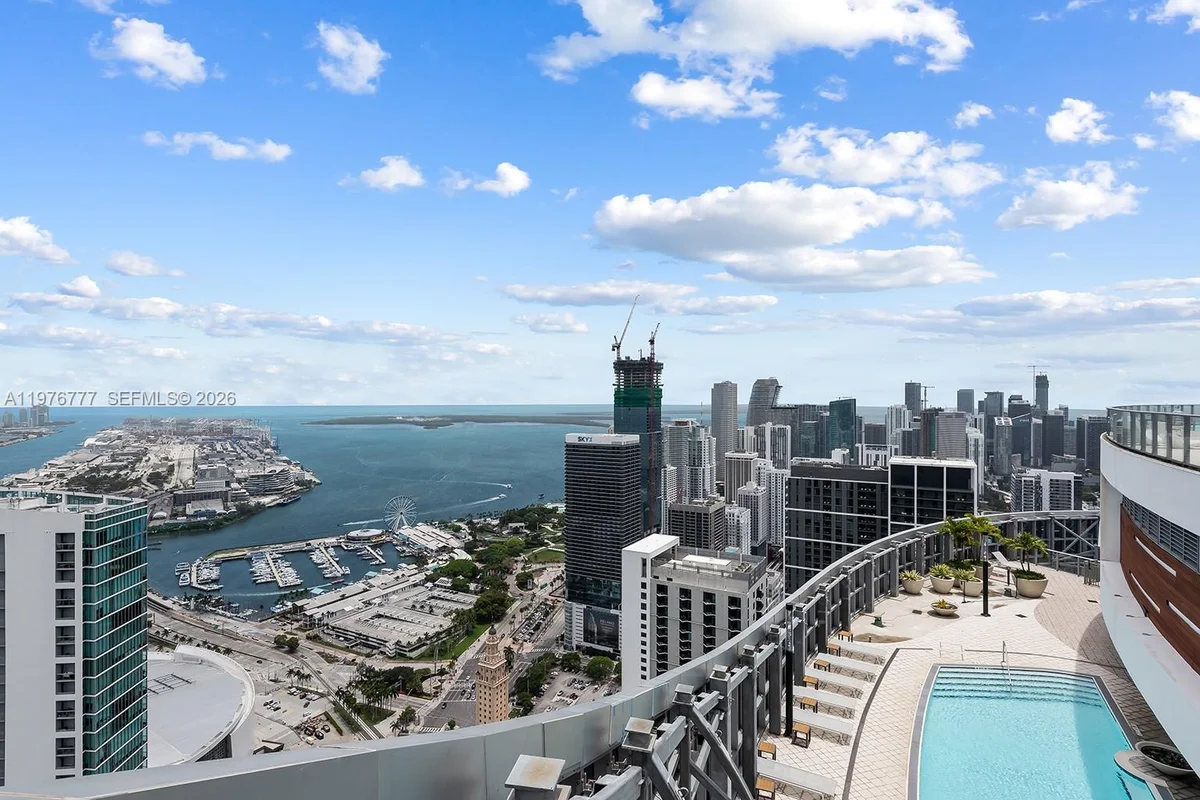 851 NE 1st Ave #PH 5700, Miami: photo 1 of 78