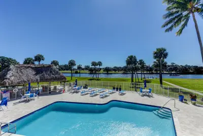 336 Golfview Rd #207, North Palm Beach: photo 1 of 52