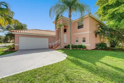 6602 Geneva St, Lake Worth: photo 1 of 8