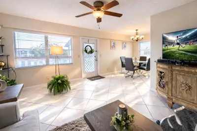 33 Preston A, Boca Raton: photo 1 of 22