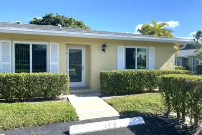 1110 Cactus Ter #D, Delray Beach: photo 1 of 39