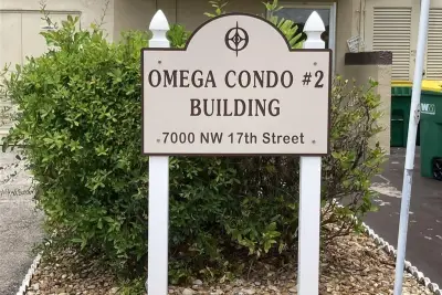 Condo in Plantation: photo 1 of 22