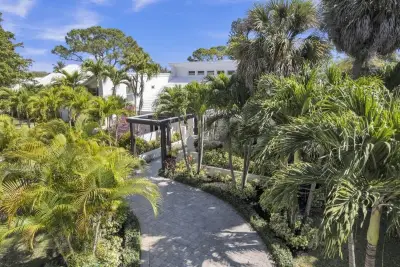 355 Oakview Dr, Delray Beach: photo 1 of 71