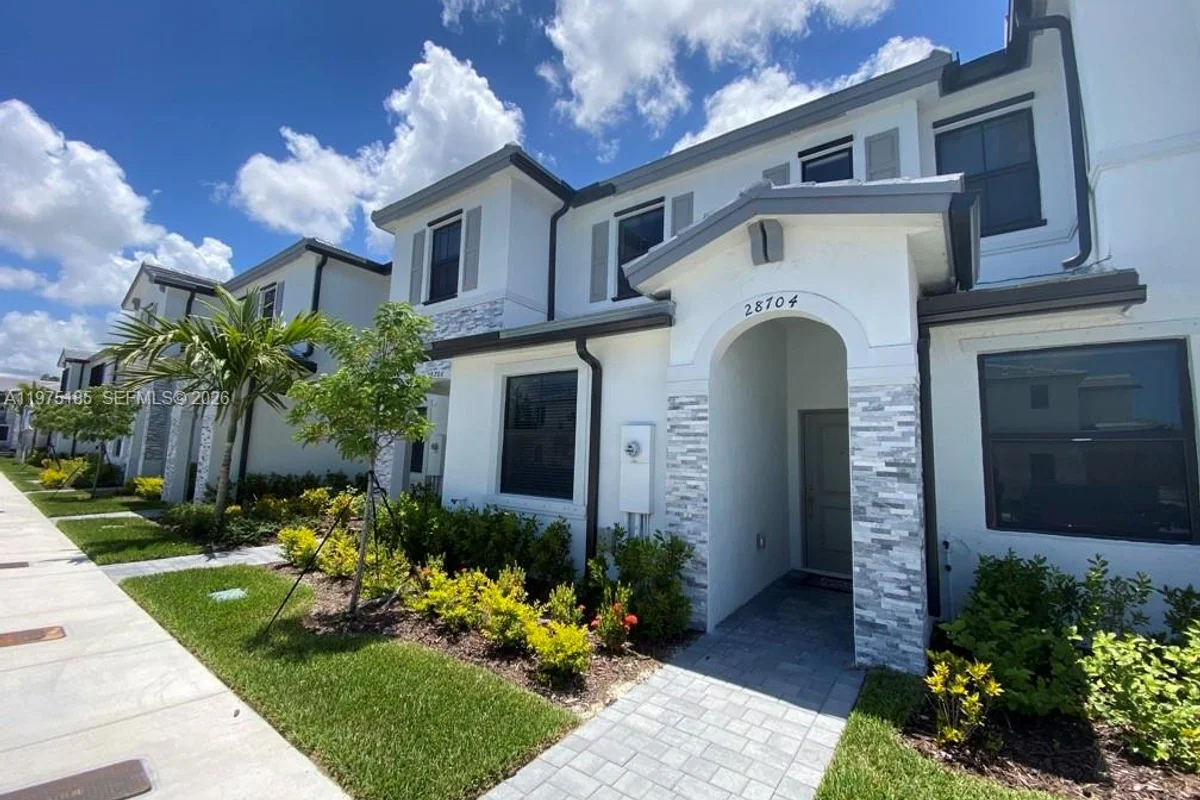 28704 SW 133rd Ct, Homestead: photo 1 of 25