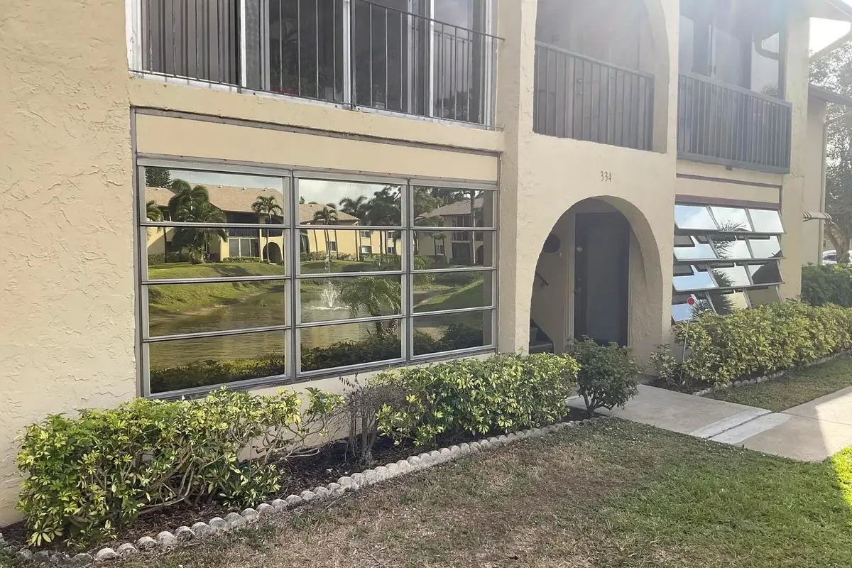 334 Pine Ridge Cir #C-1, Lake Worth: photo 1 of 17