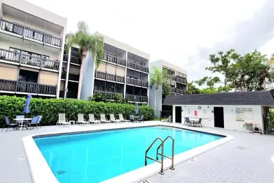 1021 Mockingbird Ln #114, Plantation: photo 1 of 17
