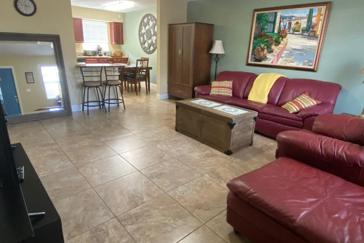 801 Hummingbird Way #104, North Palm Beach: photo 1 of 24