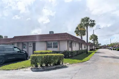 5775 Fernley Dr #88, West Palm Beach: photo 1 of 15