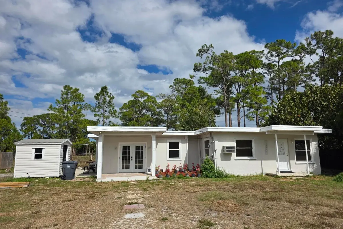 15427 San Diego Dr, Loxahatchee Groves: photo 1 of 11