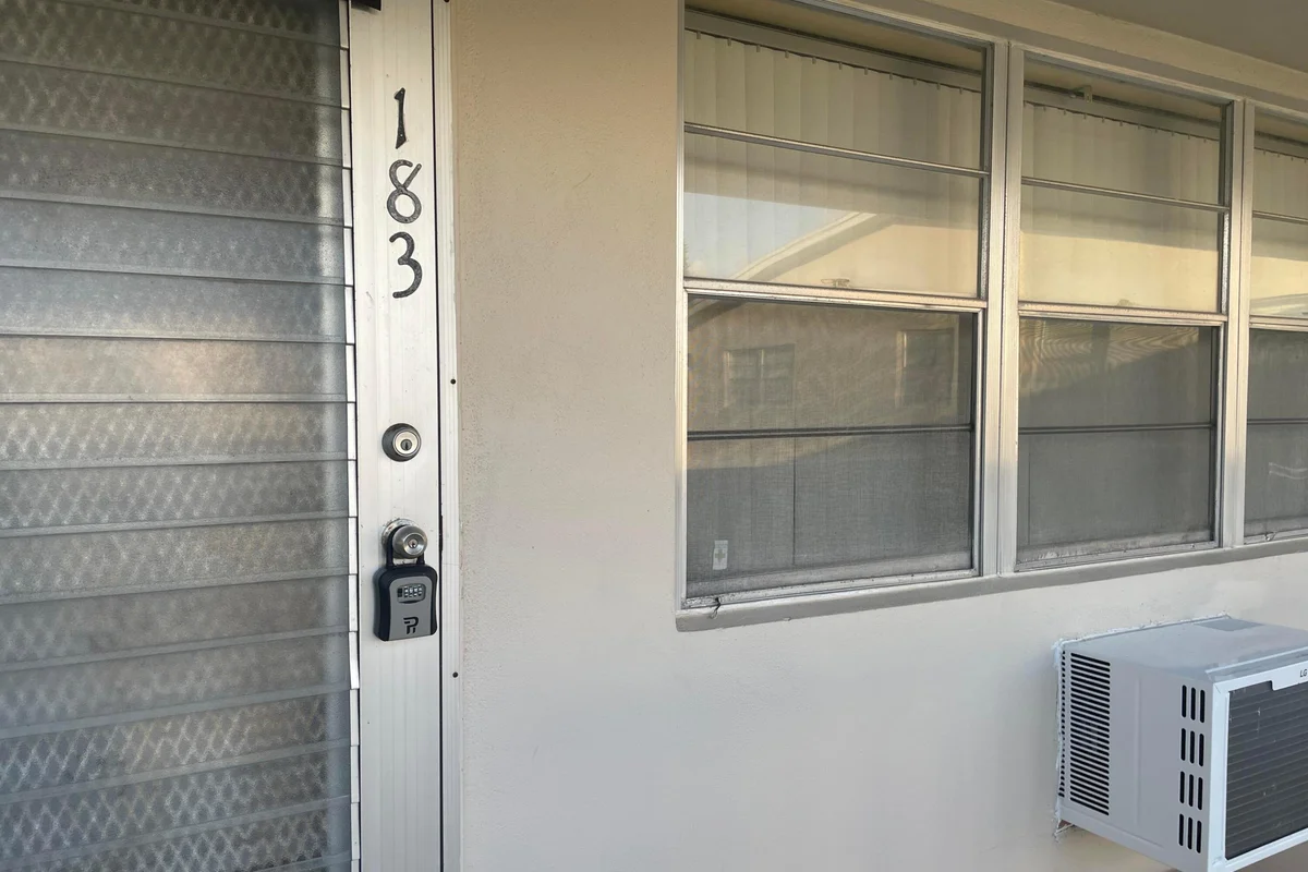 183 Dorchester #H, West Palm Beach: photo 1 of 27
