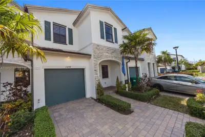 13074 SW 233rd Ter, Homestead: photo 1 of 43