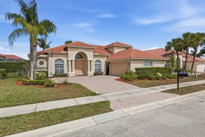 3710 Victoria Rd, West Palm Beach: photo 1 of 37