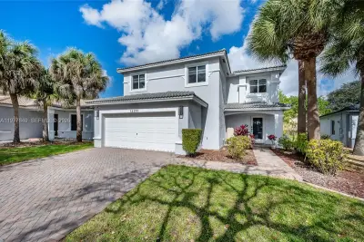 13391 SW 42nd St, Miramar: photo 1 of 39