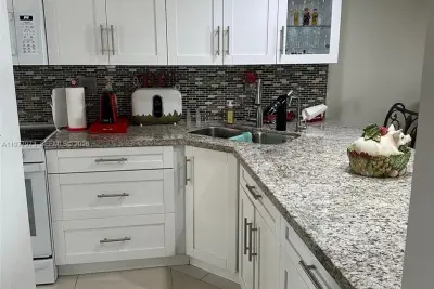 2385 W 69th St #A, Hialeah: photo 1 of 22