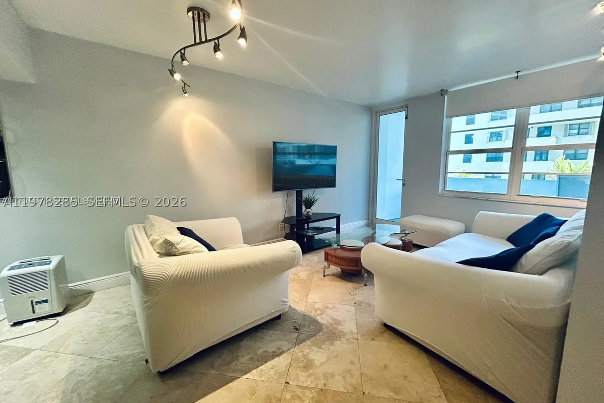 100 Lincoln Rd #728, Miami Beach: photo 1 of 8