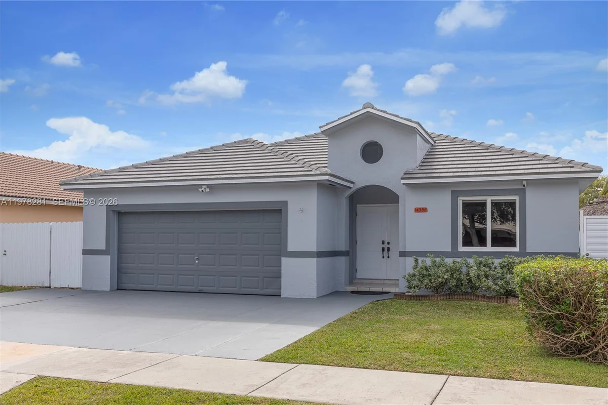 14358 SW 168th St, Miami: photo 1 of 34