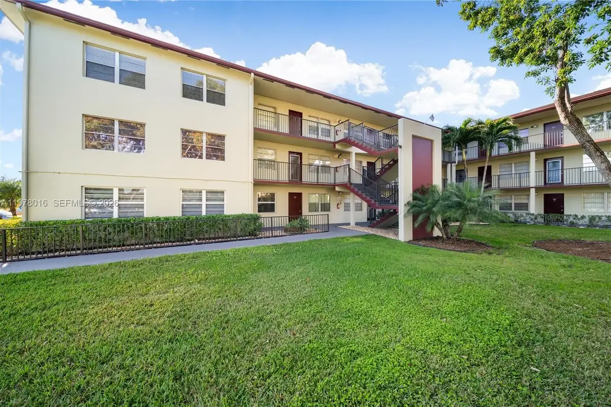 13455 SW 3rd St #302S, Pembroke Pines: photo 1 of 26