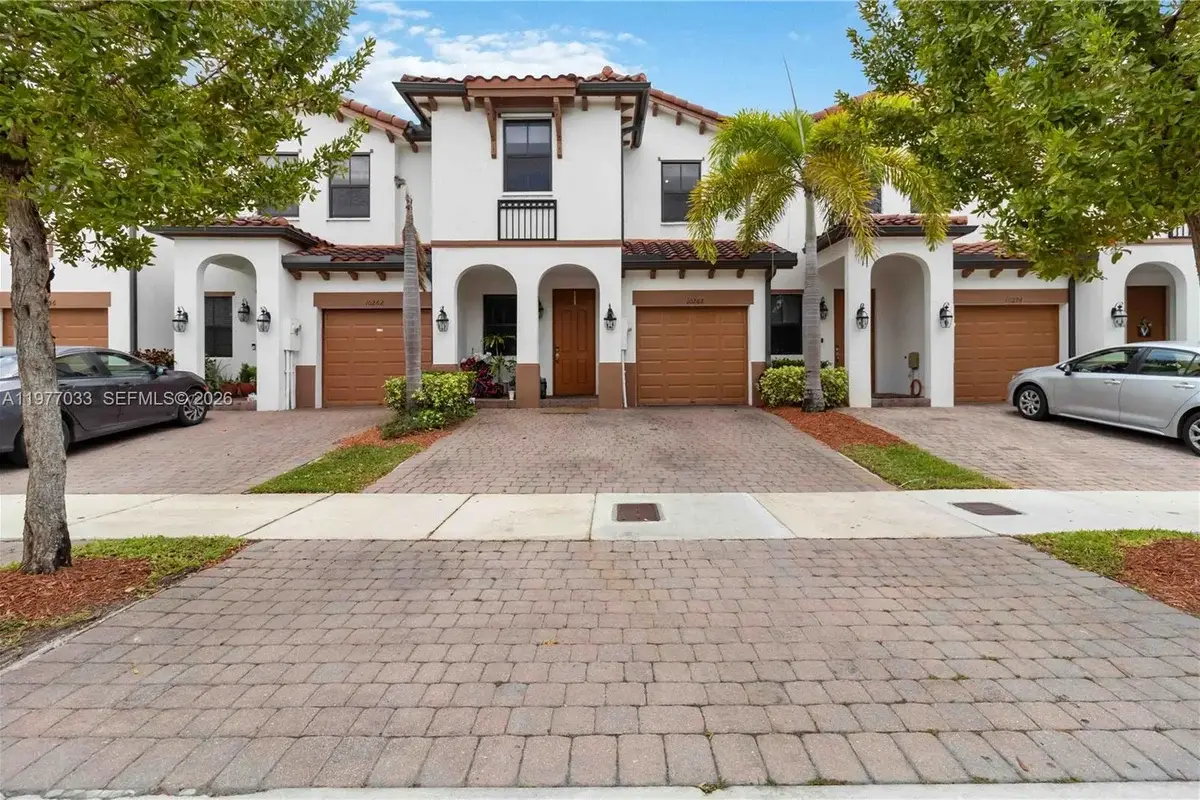 10268 NW 88th Ter, Doral: photo 1 of 39