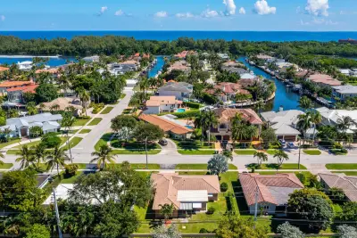 3363 NE 6th Dr, Boca Raton: photo 1 of 2
