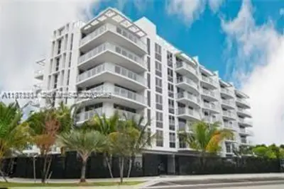 13800 Highland Dr #403, North Miami Beach: photo 1 of 17