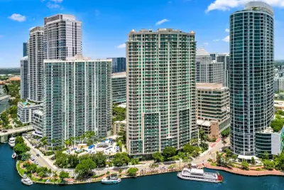 347 N New River Dr #1506, Fort Lauderdale: photo 1 of 31