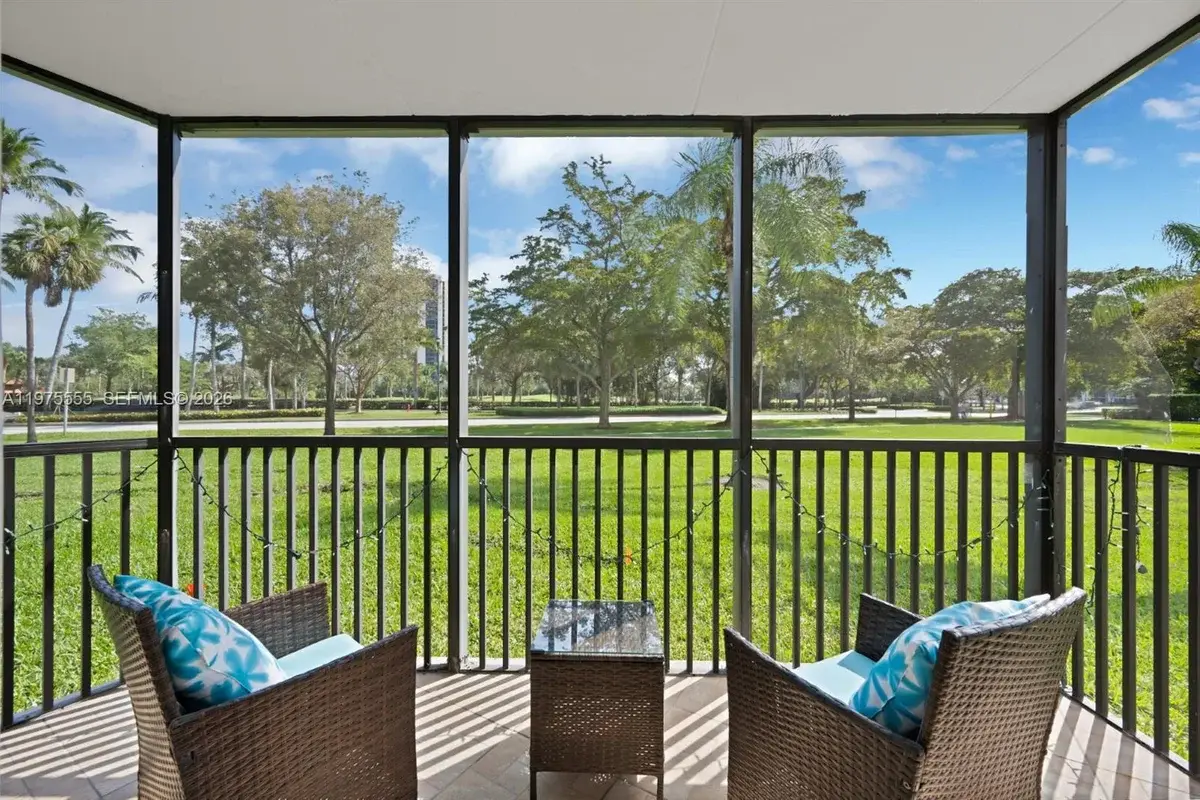 3101 N Country Club Dr #105, Aventura: photo 1 of 22