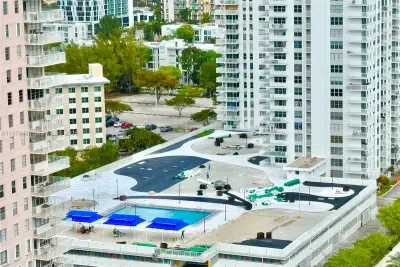 231 174th St #1501, Sunny Isles Beach: photo 1 of 32