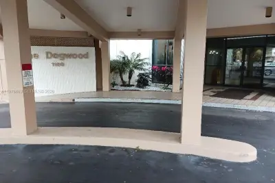 1100 St Charles Pl #213, Pembroke Pines: photo 1 of 32