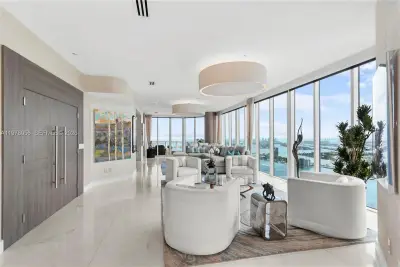 2020 N Bayshore Dr #PH 4702, Miami: photo 1 of 69