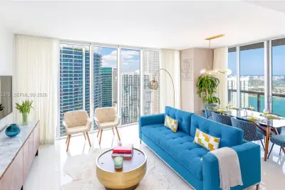 485 Brickell Ave #4702, Miami: photo 1 of 28