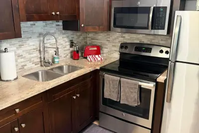 2920 Cynthia Ln #107, Palm Springs: photo 1 of 12