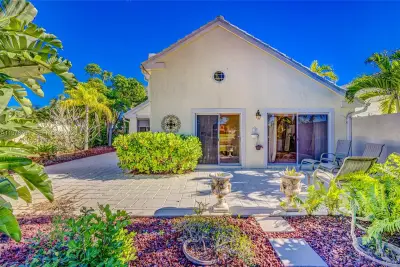30 Windsor Ln, Palm Beach Gardens: photo 1 of 75