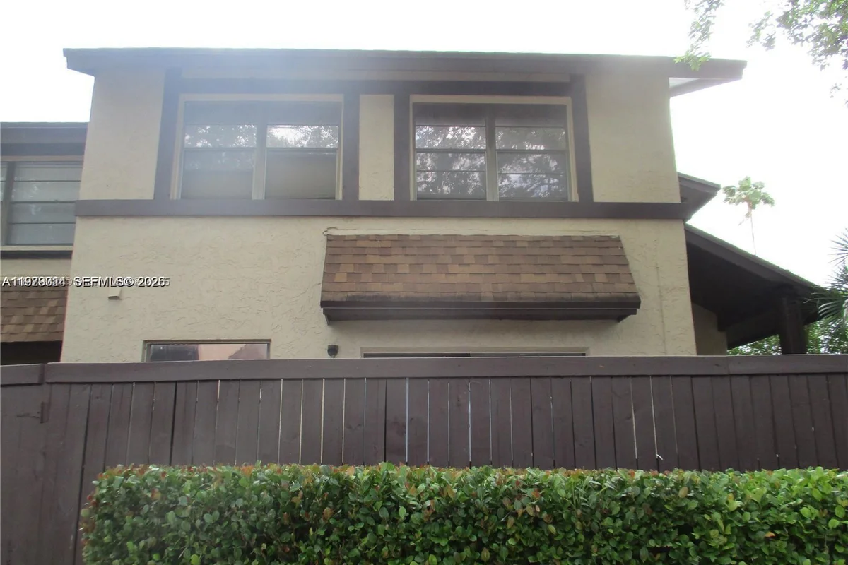 1760 Bayberry Dr, Pembroke Pines: photo 1 of 5