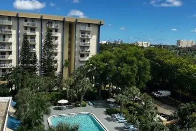 801 NW 47th Ave #717W, Miami: photo 1 of 12
