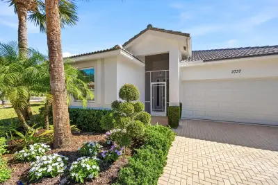 2737 Clipper Cir, West Palm Beach: photo 1 of 35