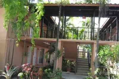 10832 N Kendall Dr #U-6, Miami: photo 1 of 14