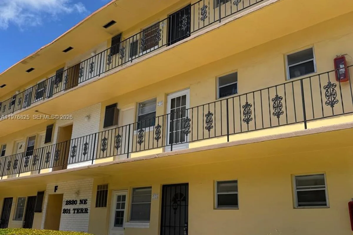 2820 NE 201st Ter #F215, Aventura: photo 1 of 24