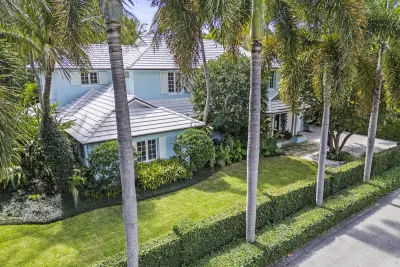 156 Dolphin Rd, Palm Beach: photo 1 of 31