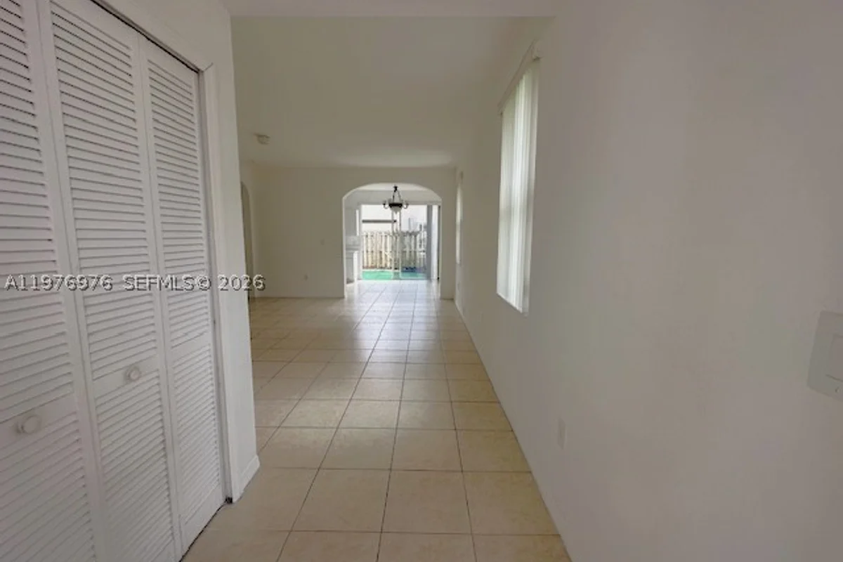 13840 SW 273rd Ter, Homestead: photo 1 of 9