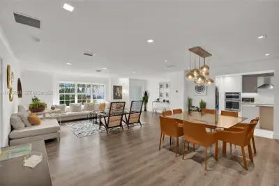 2301 NE 196th St, Miami: photo 1 of 65